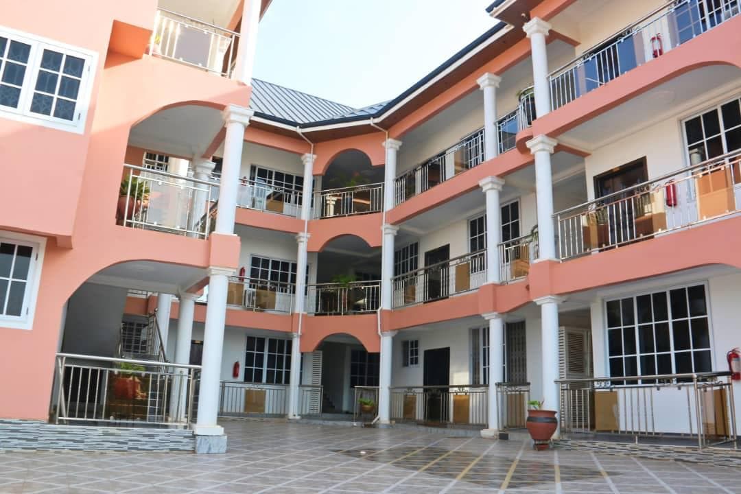 Deluxe Studio